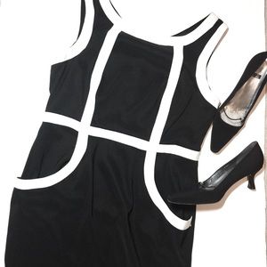Roz & Ali Sleeveless Black Dress Size 14